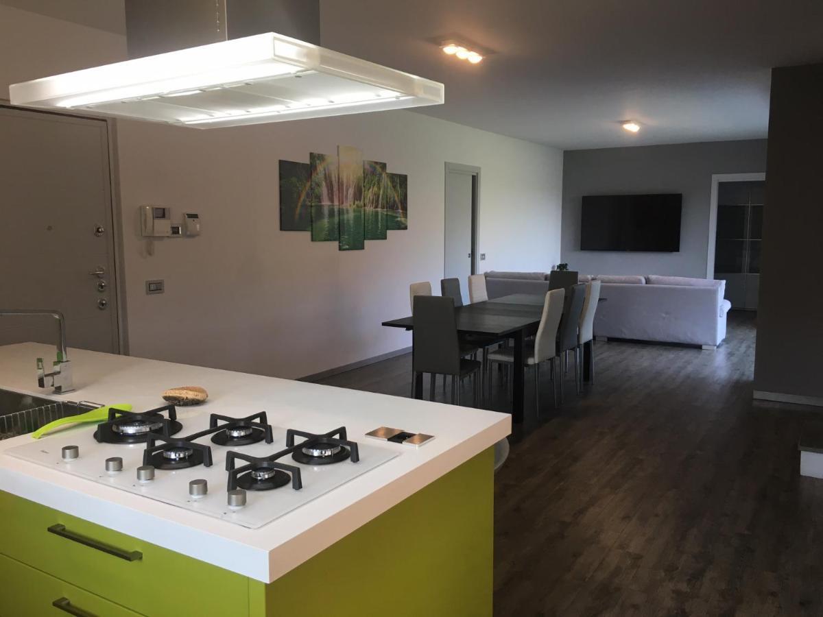 B&B Arcobaleno Longone al Segrino ภายนอก รูปภาพ
