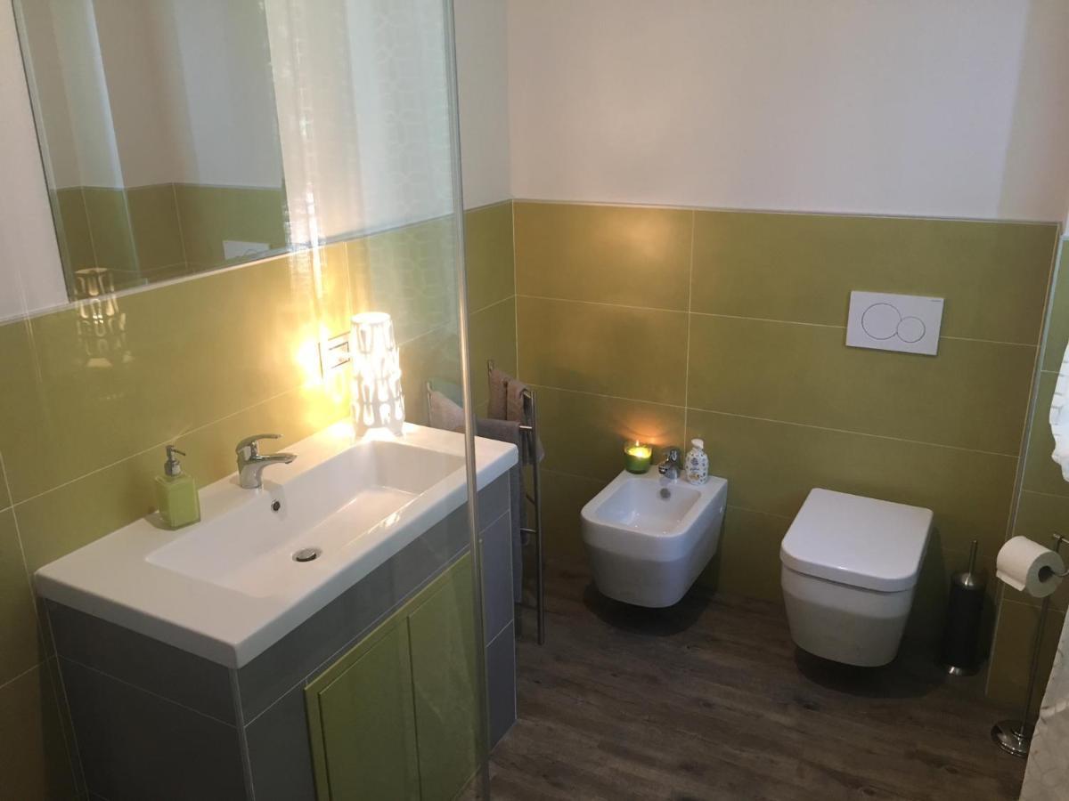 B&B Arcobaleno Longone al Segrino ภายนอก รูปภาพ