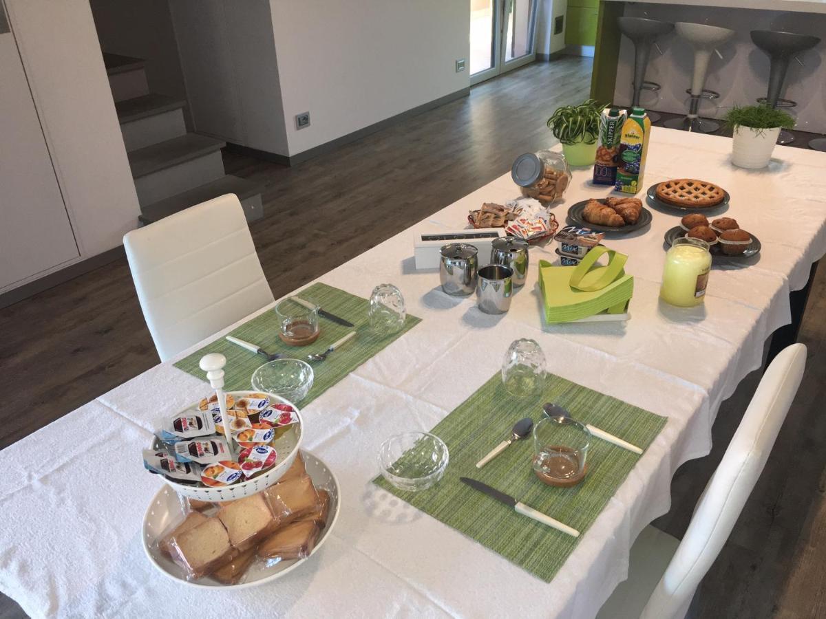 B&B Arcobaleno Longone al Segrino ภายนอก รูปภาพ