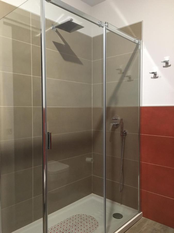 B&B Arcobaleno Longone al Segrino ภายนอก รูปภาพ