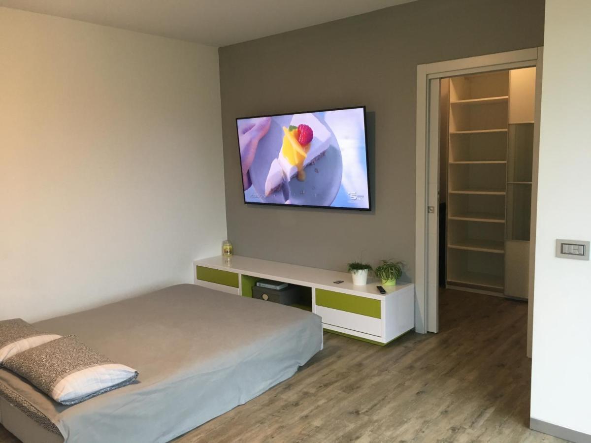 B&B Arcobaleno Longone al Segrino ภายนอก รูปภาพ